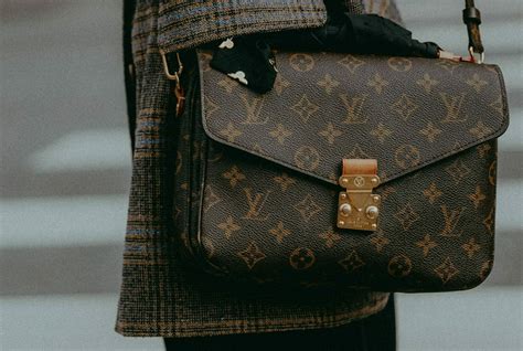 10 Manieren om een Neppe Louis Vuitton tas te .